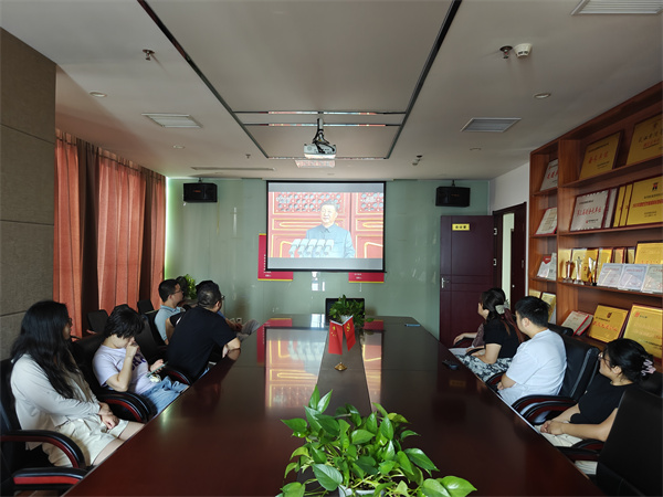铭记抗战历史，共铸复兴力量——青开集团支部集中观看中国人民抗日战争暨世界反法西斯战争胜利80周年阅兵仪式