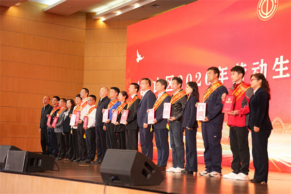 喜报｜青开建设集团周金永荣获洪山区2026年劳动生产先进个人称号